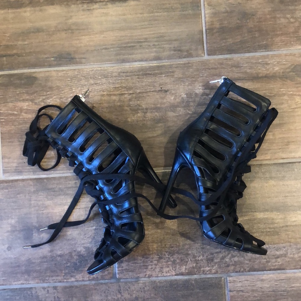 Steve Madden Lace-up Heels (Size 7)